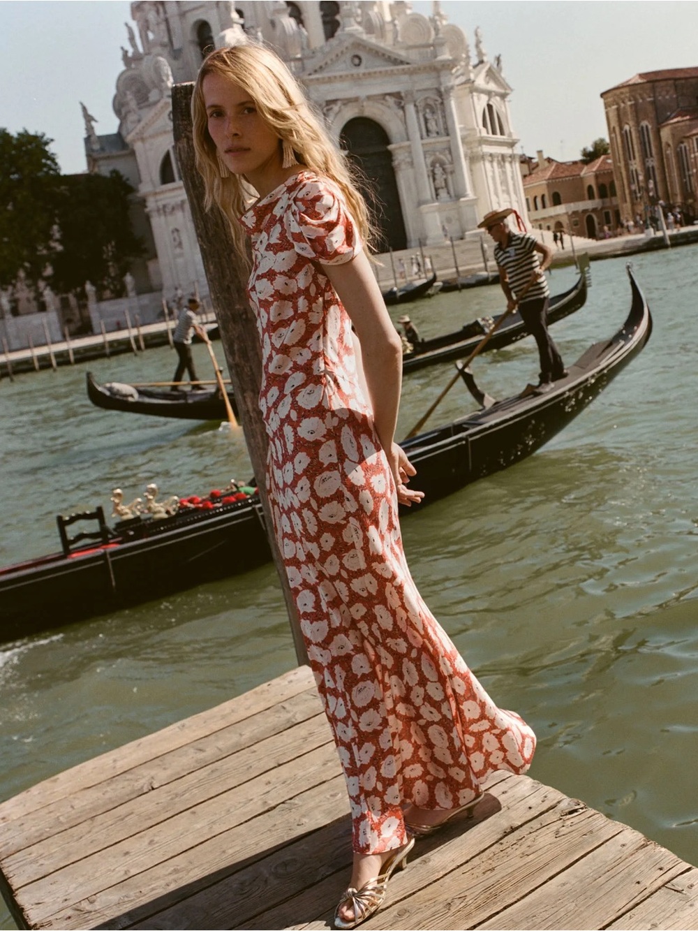 Doen Alna Dress in Rouge Fleurs D’anemine - Picture 2 of 13